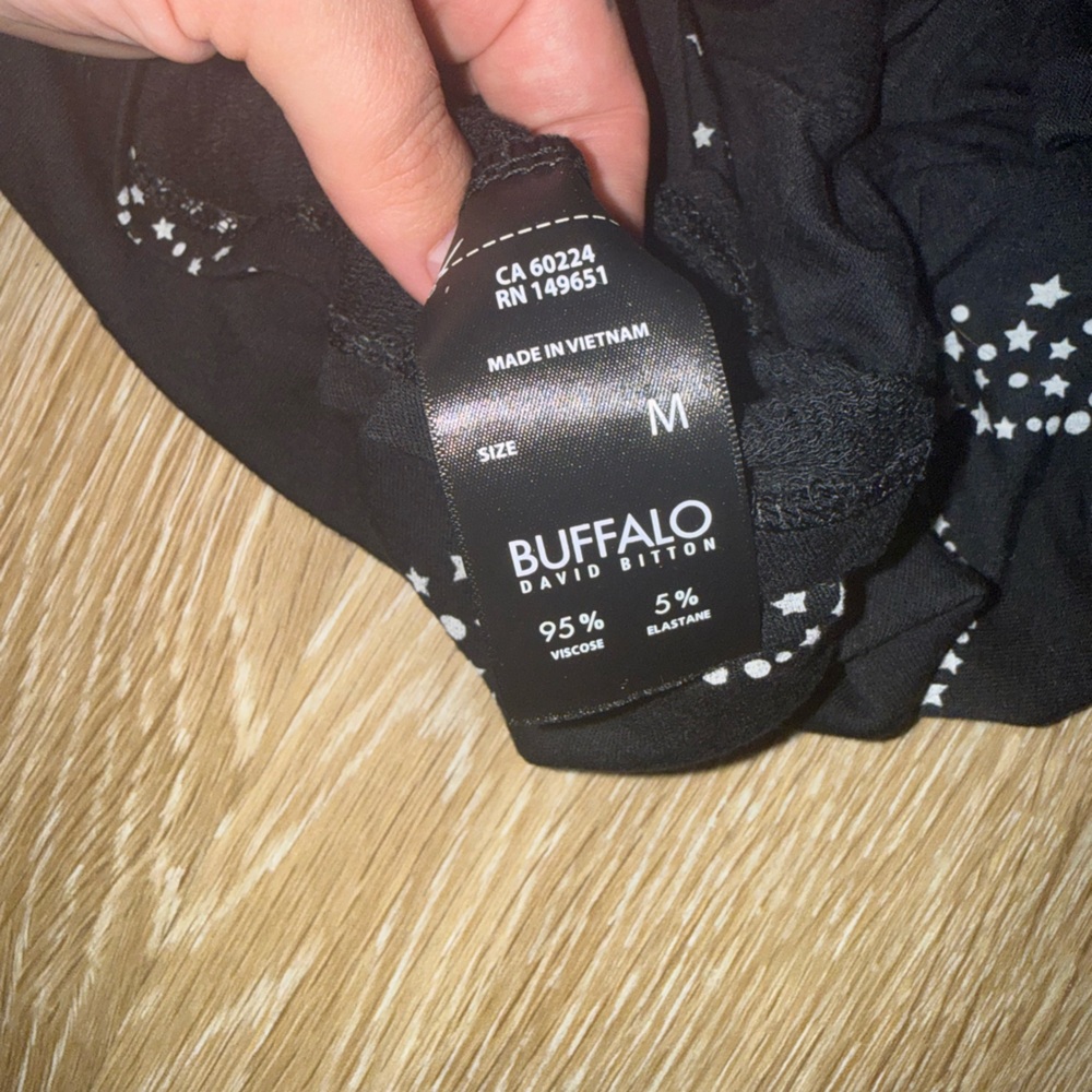 Buffalo David Bitton Black Star Print Tee - Picture 2 of 3